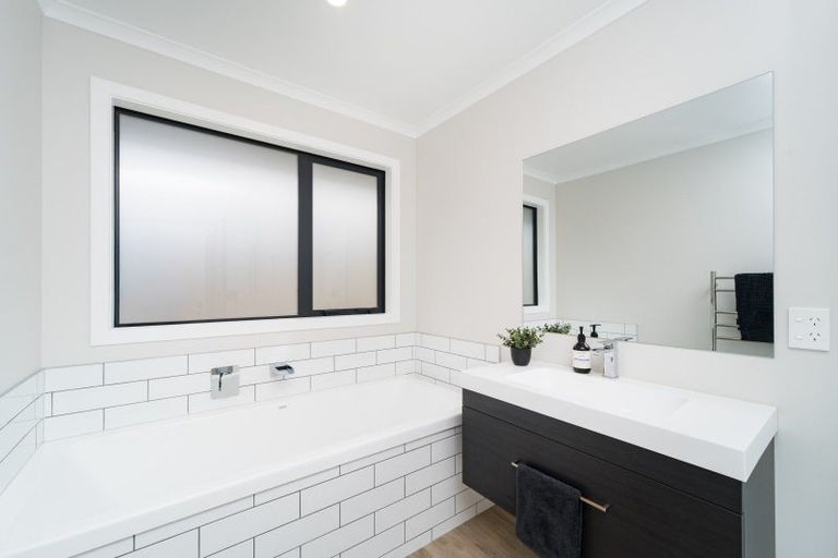 Photo of property in 97 Freedom Drive, Kelvin Grove, Palmerston North, 4470