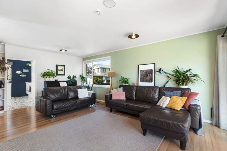 Photo of property in 2 Sonia Place, Casebrook, Christchurch, 8051
