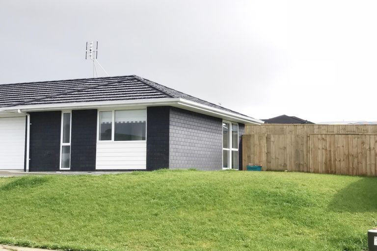 Photo of property in 57 Yashili Drive, Pokeno, 2402