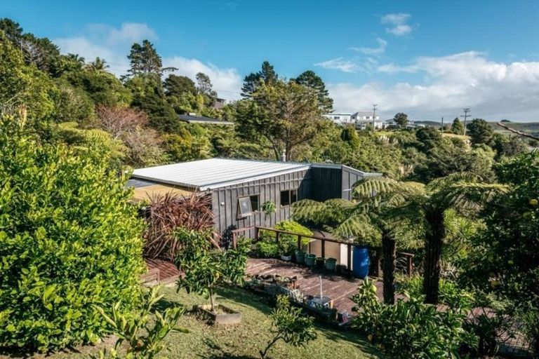 Photo of property in 29 Eden Terrace, Onetangi, Waiheke Island, 1081