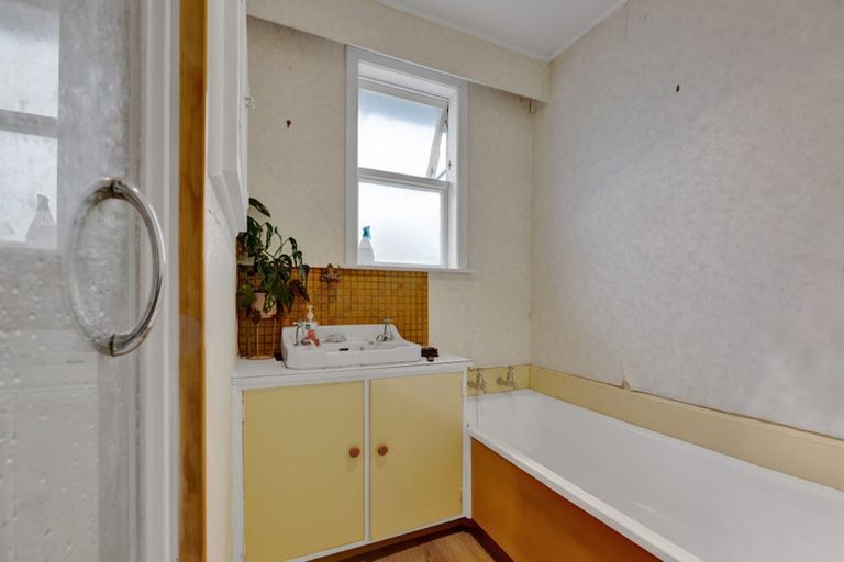 Photo of property in 4 Murray Avenue, Hawera, 4610