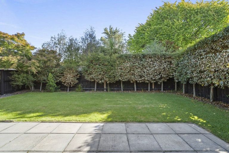 Photo of property in 111 Weston Road, St Albans, Christchurch, 8052