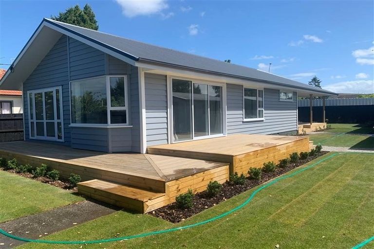 Photo of property in 85 Racecourse Road, Sockburn, Christchurch, 8042