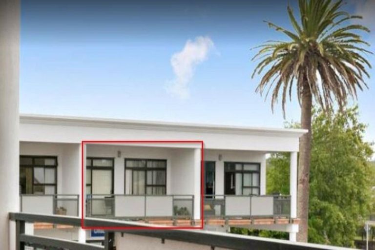 Photo of property in 4/372 Rosedale Road, Rosedale, Auckland, 0632