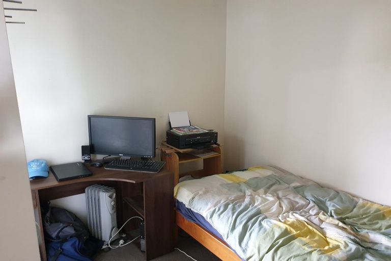 Photo of property in 12 Black Teal Close, Unsworth Heights, Auckland, 0632