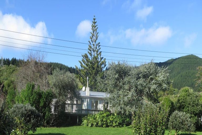Photo of property in 106 Valley Road, Paraparaumu, 5032