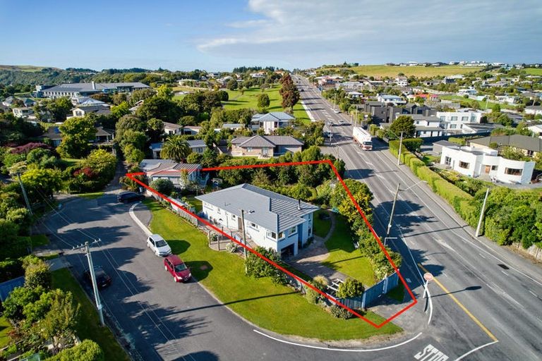 Photo of property in 2 Adelphi Terrace, Kaikoura, 7300
