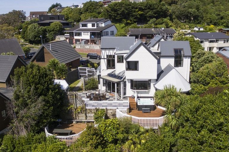 Photo of property in 5 The Crowsnest, Whitby, Porirua, 5024