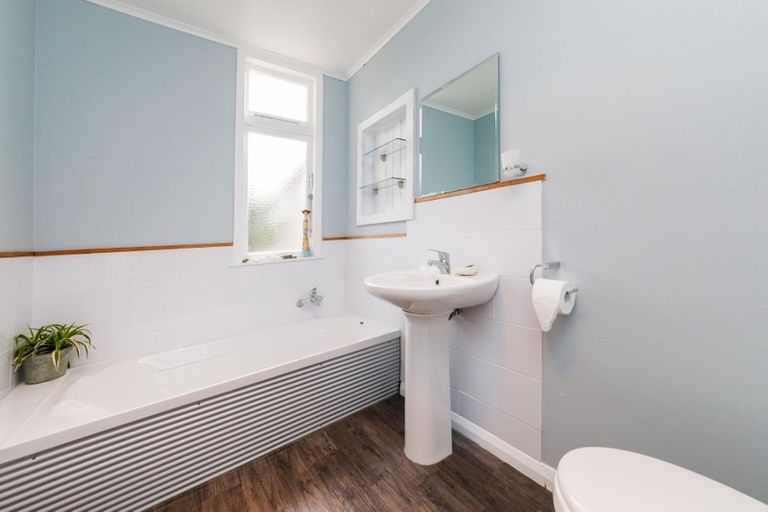 Photo of property in 41 Beresford Street, Takaro, Palmerston North, 4410