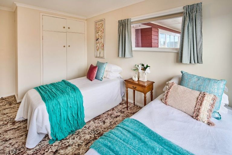 Photo of property in 10 Walker Avenue, Paremata, Porirua, 5026