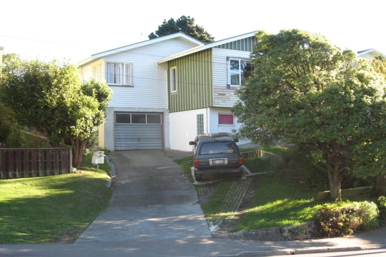 Photo of property in 36 Black Rock Road, Newlands, Wellington, 6037