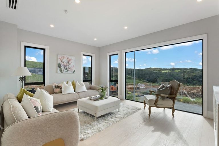 Photo of property in 9 Halcyon Bay Lane, Wainui, 0992