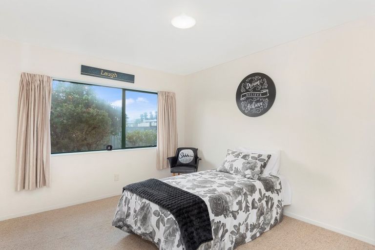 Photo of property in 63 Kane Road, Papamoa Beach, Papamoa, 3118