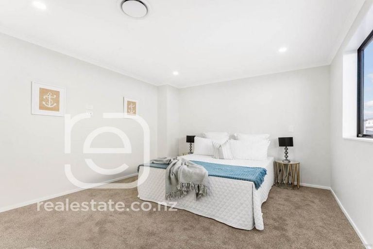 Photo of property in 32 Cooladawson Drive, Flat Bush, Auckland, 2019