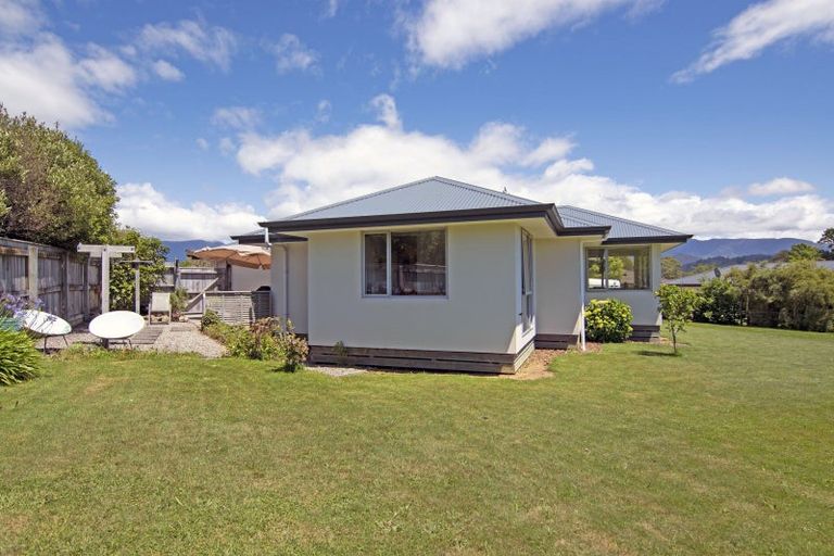 Photo of property in 15 Arapeta Place, Takaka, 7110