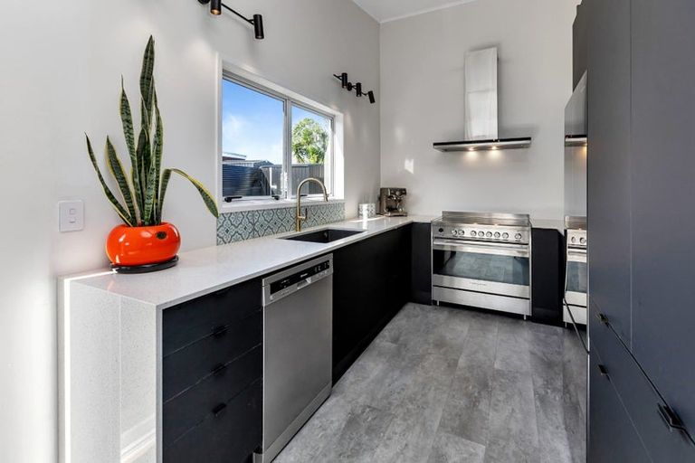 Photo of property in 114 Old Onerahi Road, Onerahi, Whangarei, 0110