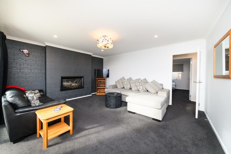 Photo of property in 5 Monarch Drive, Ashhurst, 4810