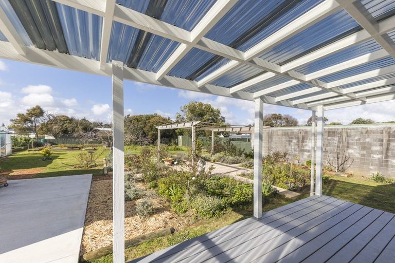 Photo of property in 7 Station Road, Marton, 4710