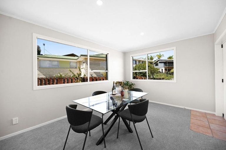 Photo of property in 17 Ridgeway Place, Glenview, Hamilton, 3206