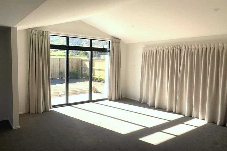 Photo of property in 6 Ward Street, Jacks Point, Queenstown, 9371