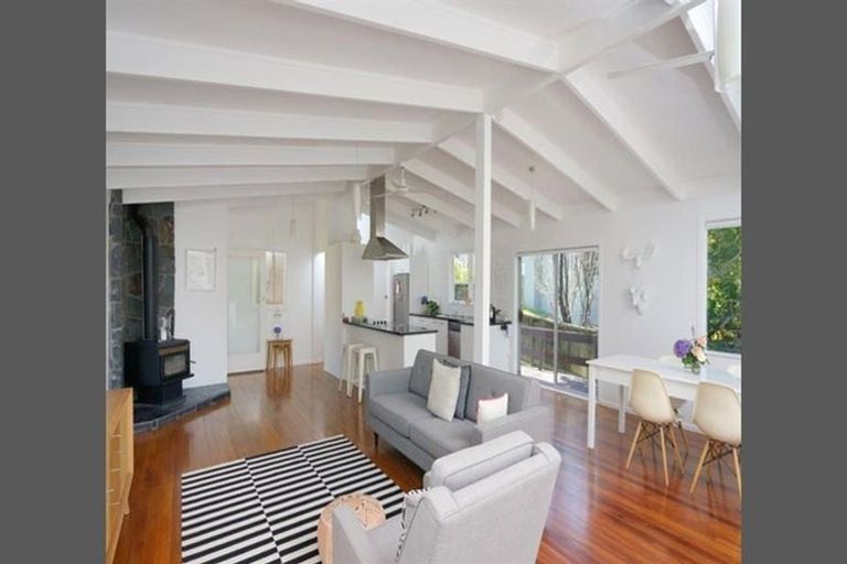 Photo of property in 13 Merchant Avenue, Te Atatu South, Auckland, 0610