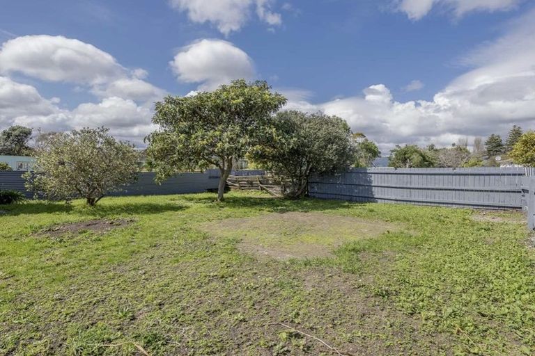 Photo of property in 18 Maire Street, Otaki, 5512