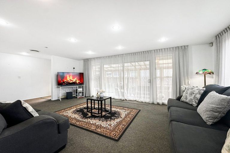 Photo of property in 58 Denise Crescent, Hornby, Christchurch, 8042