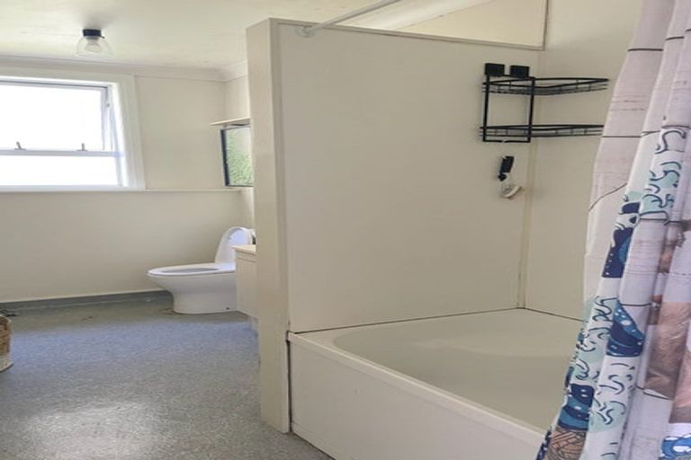 Photo of property in 75b Houghton Bay Road, Houghton Bay, Wellington, 6023