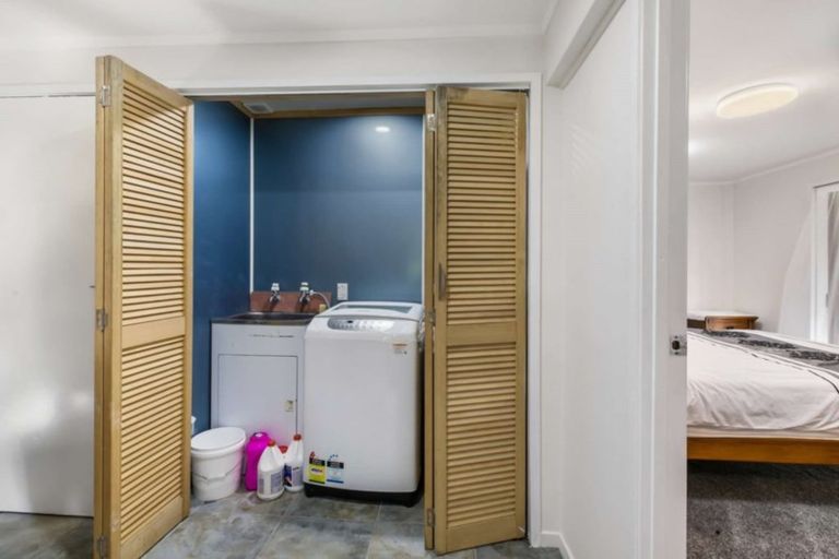 Photo of property in 39a Evelyn Road, Cockle Bay, Auckland, 2014