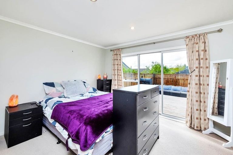 Photo of property in 11 Mural Place, Greenhithe, Auckland, 0632