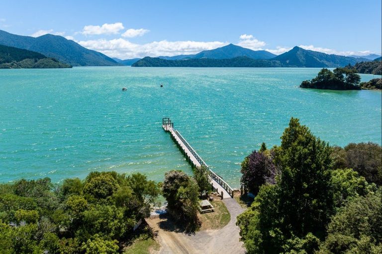 Photo of property in 236 Moetapu Bay Road, Moetapu Bay, Picton, 7282