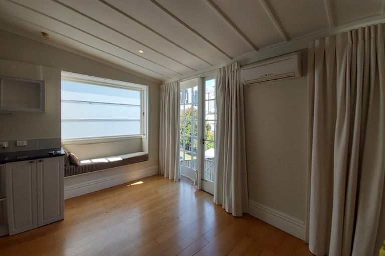 Photo of property in 31 Seafield View Road, Grafton, Auckland, 1023