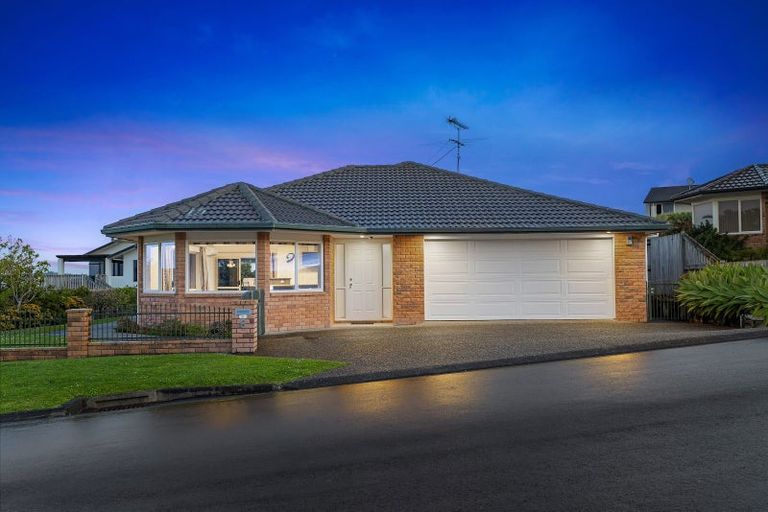 Photo of property in 6 The Ritz, Orewa, 0931