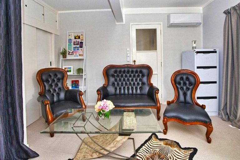 Photo of property in 22 Danbury Drive, Torbay, Auckland, 0630