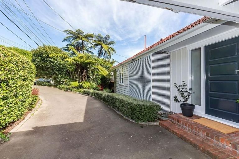 Photo of property in 45 Delhi Crescent, Khandallah, Wellington, 6035