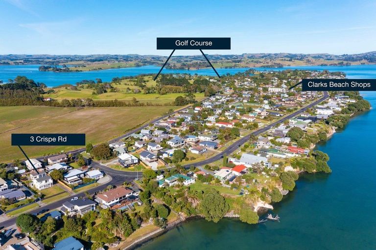 Photo of property in 3 Crispe Road, Clarks Beach, 2122