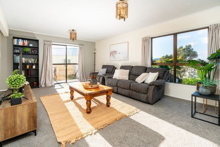 Photo of property in 1 Atwood Grove, Churton Park, Wellington, 6037