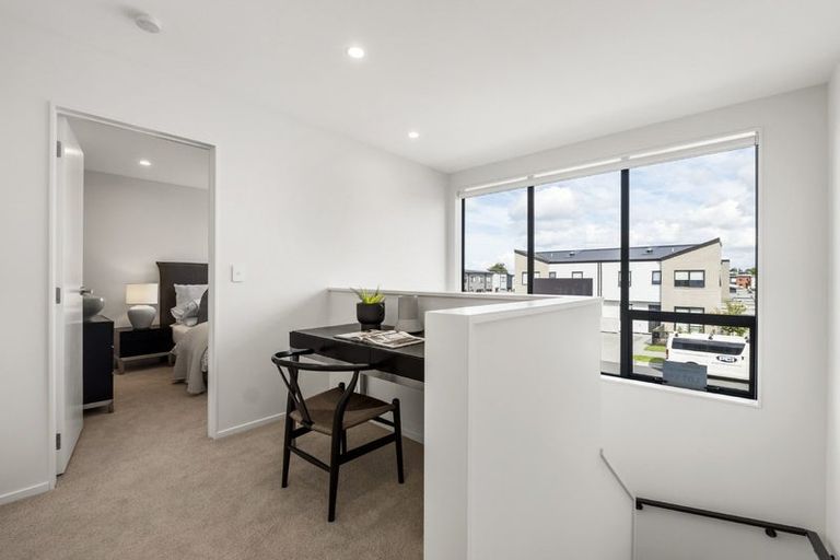 Photo of property in 11 Viridian Avenue, Rosehill, 2113