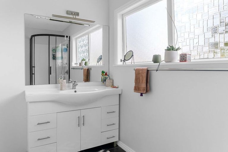 Photo of property in 3/201 Victoria Street, Cambridge, 3434