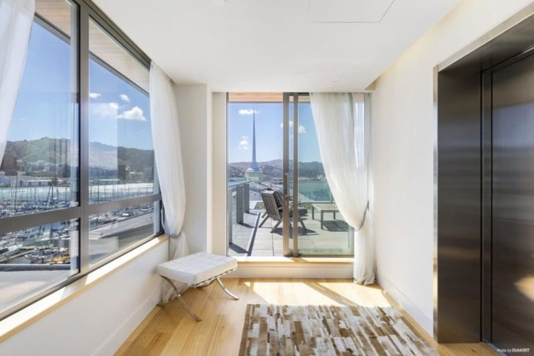 Photo of property in Clyde Quay Wharf, 5/8a Clyde Quay Wharf, Te Aro, Wellington, 6011