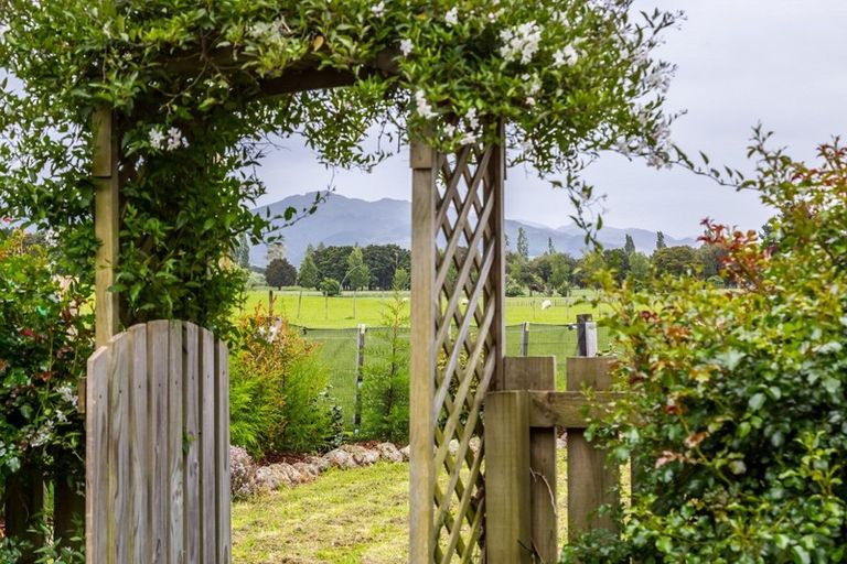 Photo of property in 228 Woodside Road, Woodside, Greytown, 5794