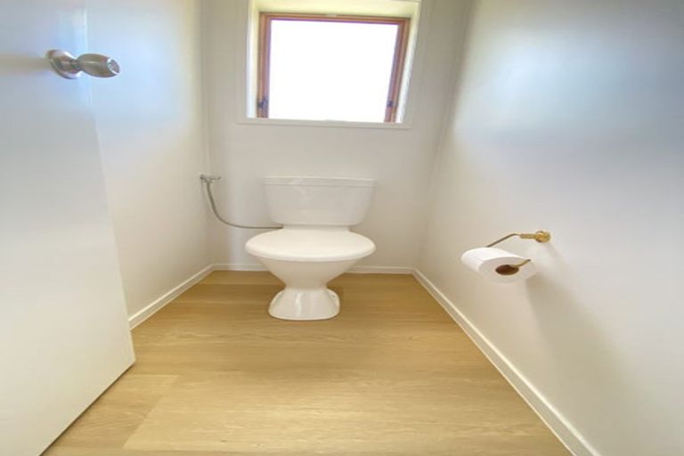 Photo of property in 1/6 Philson Terrace, Browns Bay, Auckland, 0630