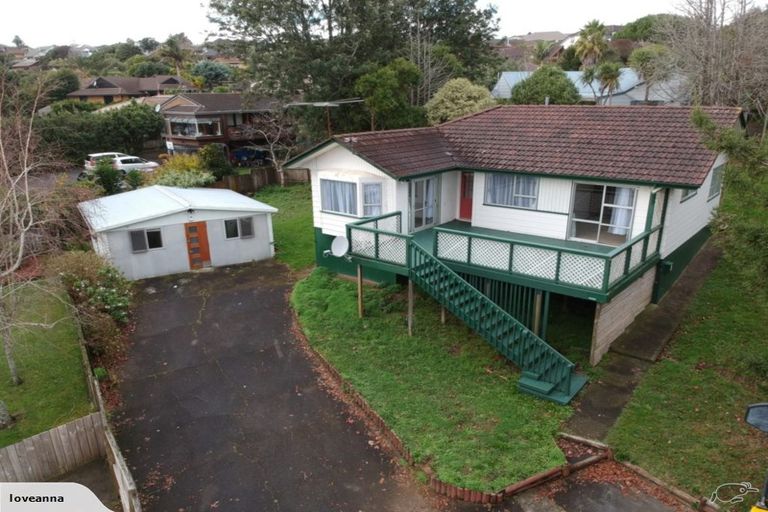 Photo of property in 16 Ransom Smyth Drive, Goodwood Heights, Auckland, 2105