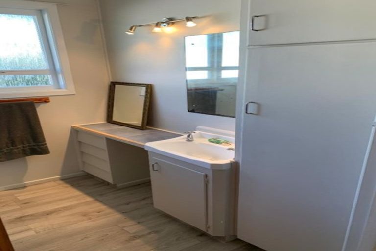 Photo of property in 2/14 South Street, Papakura, 2110