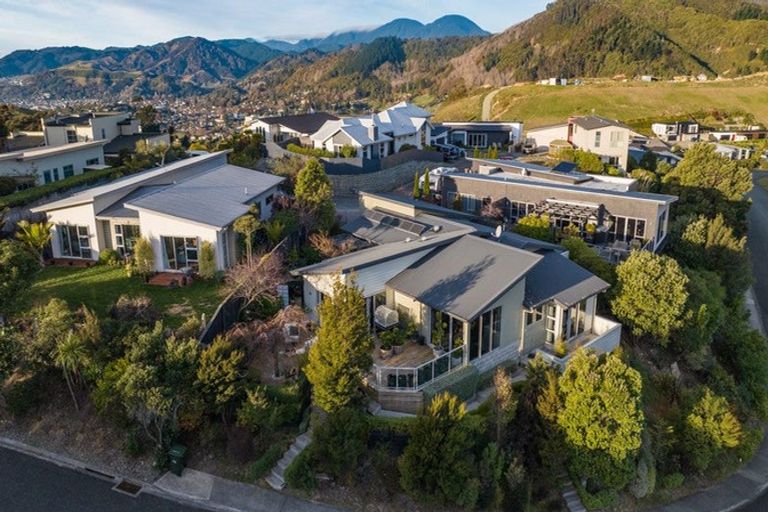 Photo of property in 6 Istana Place, Britannia Heights, Nelson, 7010