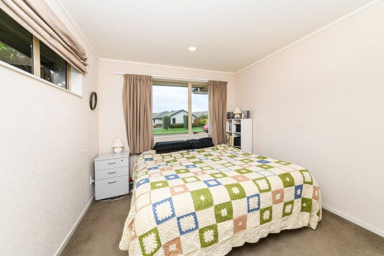 Photo of property in 21 Cleveland Heights, Kelvin Grove, Palmerston North, 4414