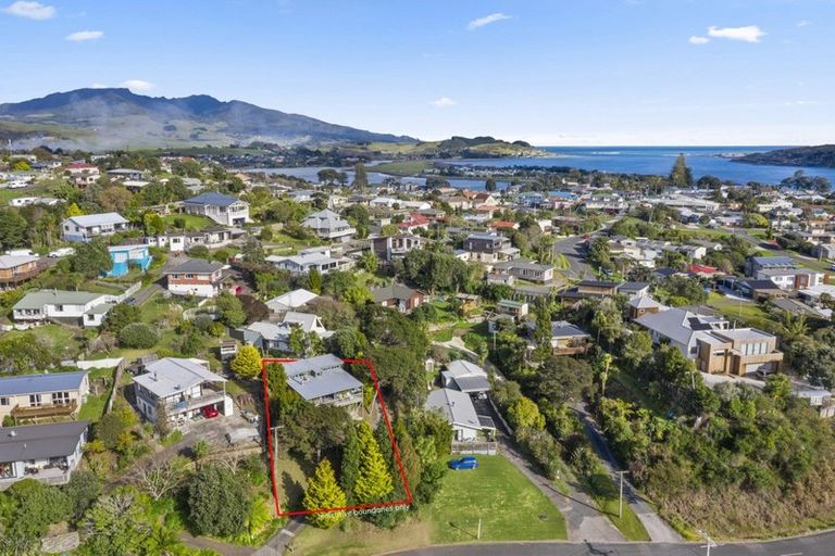 Photo of property in 44 Cross Street, Raglan, 3225