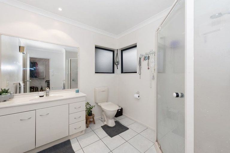 Photo of property in 40a Cairns Crescent, Rototuna, Hamilton, 3210
