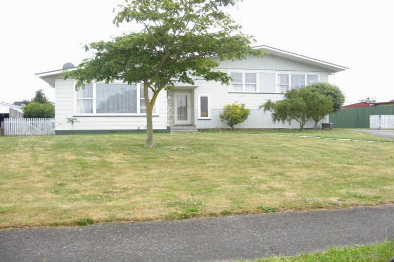 Photo of property in 38 Cargill Avenue, Feilding, 4702