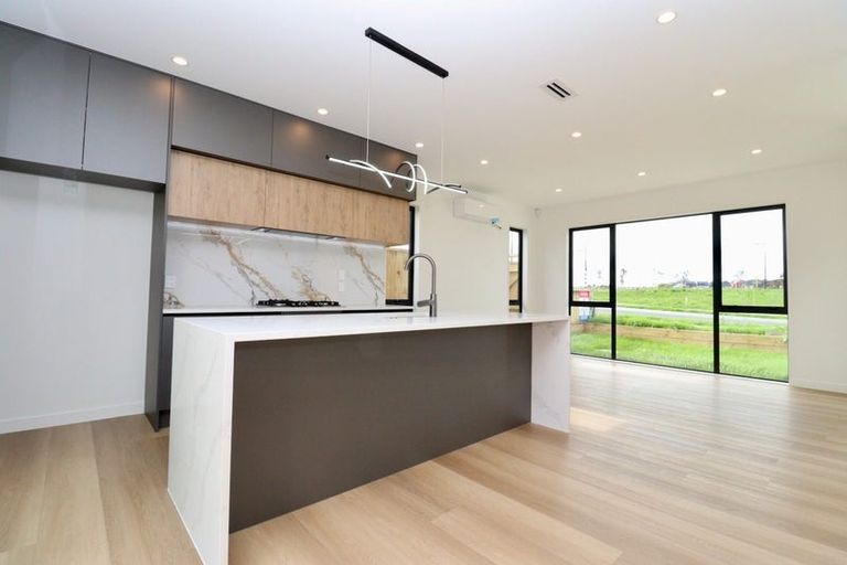 Photo of property in 6 Kobe Street, Karaka, 2580